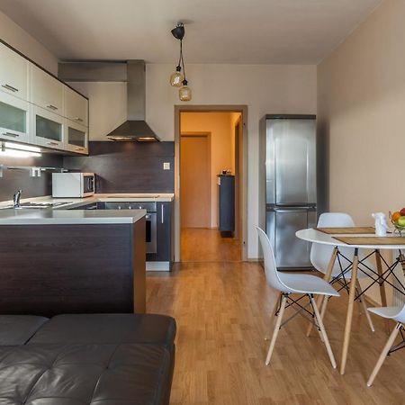 Apartman V Aleji Bratislava Eksteriør bilde