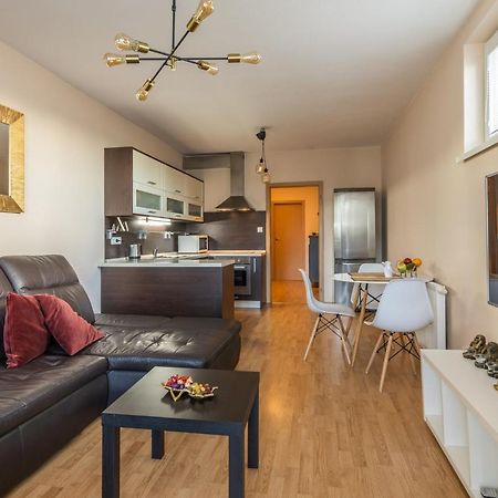 Apartman V Aleji Bratislava Eksteriør bilde