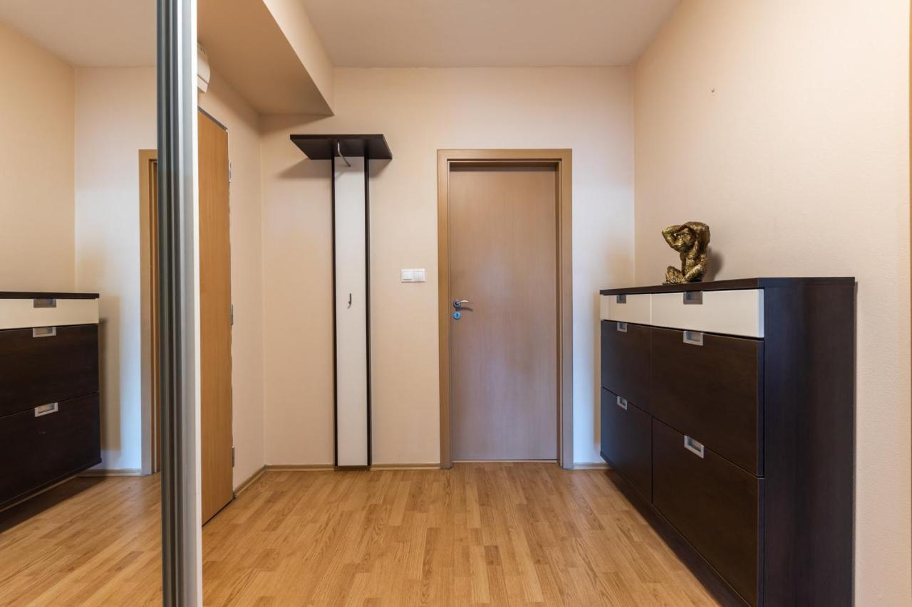 Apartman V Aleji Bratislava Eksteriør bilde