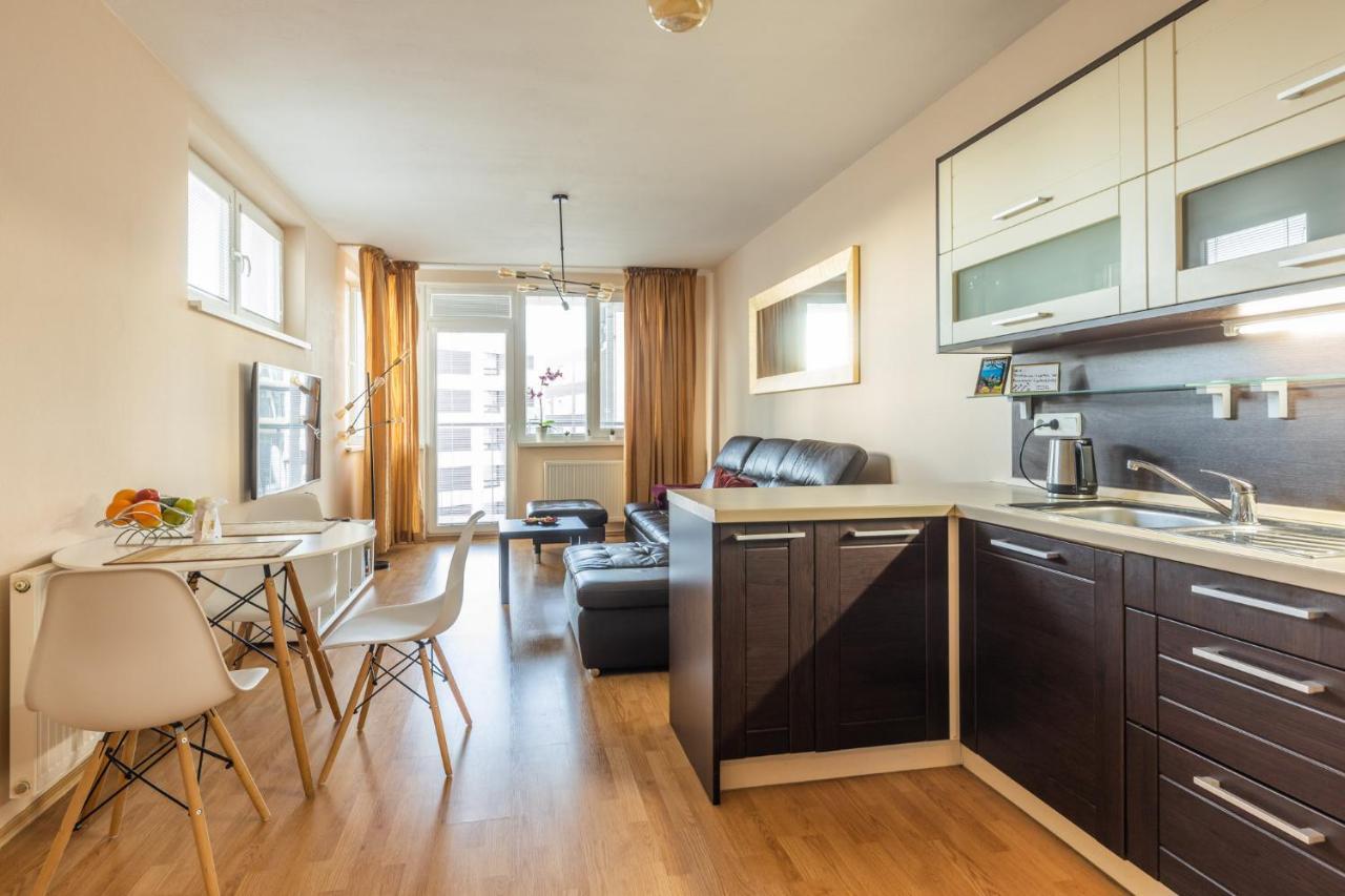 Apartman V Aleji Bratislava Eksteriør bilde